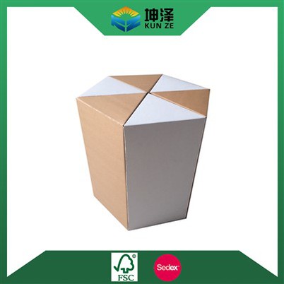 Borð og stóll úr bylgjupappa